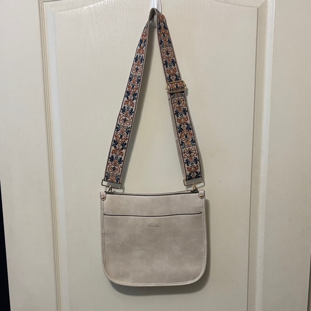 New Elegant Cream Crossbody Bag with Patterned Strap